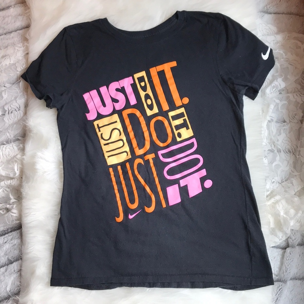 Girls Nike Shirt